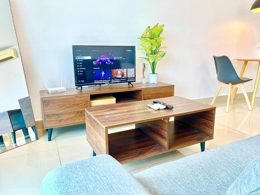 G 1-5Pax Cozy Home Trefoil Setia Alam 100Mps Wifi & Tv Sccc Exterior foto
